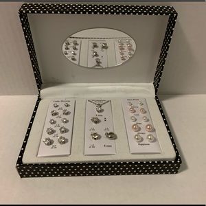 Necklace, earrings box